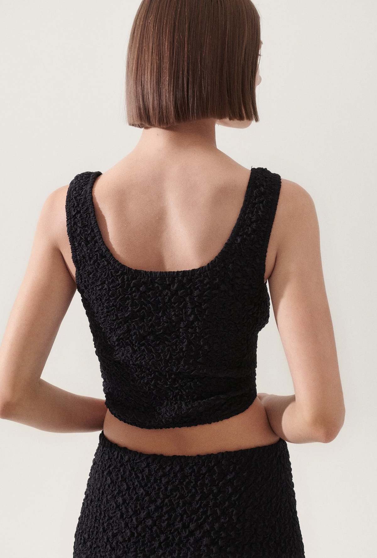 Silk Laundry Popcorn Cropped Cami - Black - Image 5 of 5