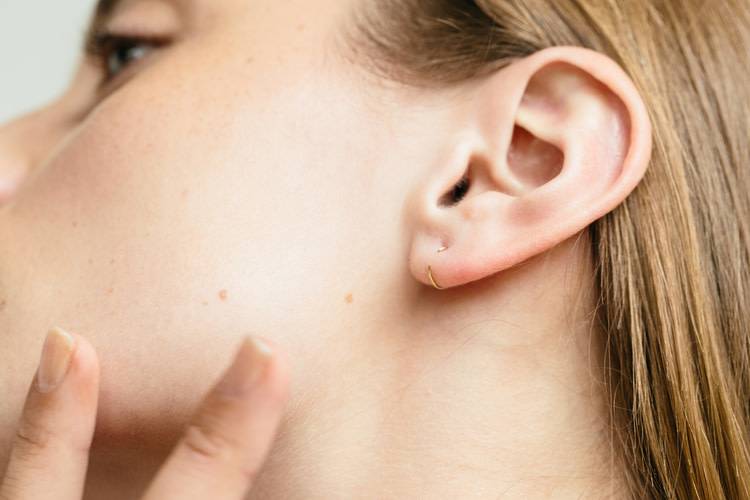 Riki　GABRIELA ARTIGAS 14K RISINGミニピアス Gabriela Artigas 14K Gold Mini Rising Tusk Pair Earrings | Garmentory