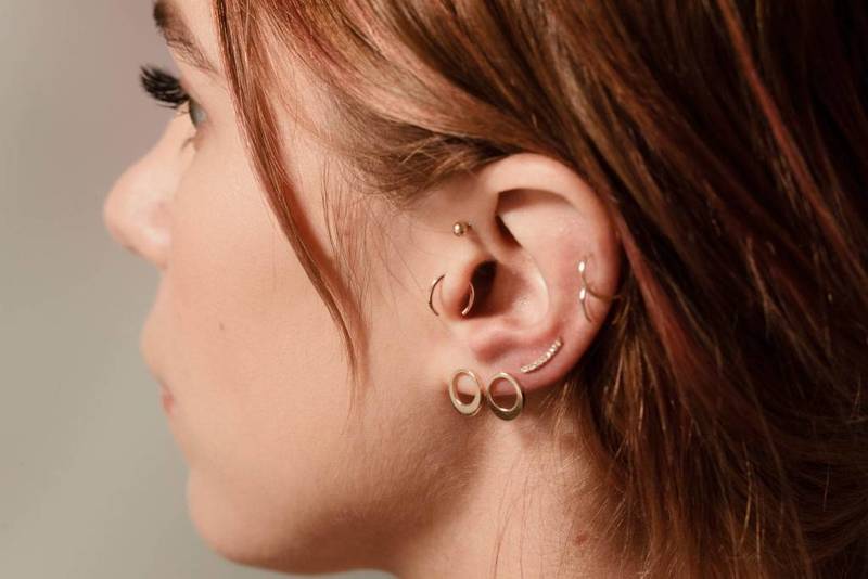 Riki　GABRIELA ARTIGAS 14K RISINGミニピアス Gabriela Artigas 14K Gold Mini Rising Tusk Pair Earrings | Garmentory