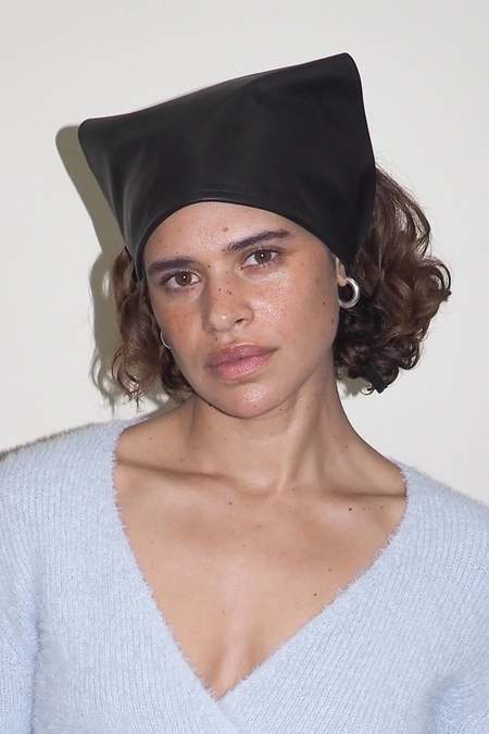 X*X様 Clyde ブリムドスカーフ Clyde Brimmed Scarf - Midnight Taslan | Garmentory