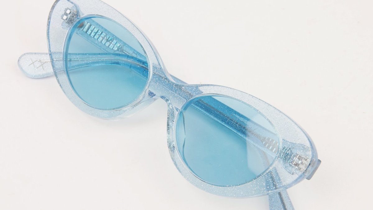 Mars Sunglasses in sparkly blue Amazon.com: Marc Jacobs Modern Rectangular Sunglasses  main image 4