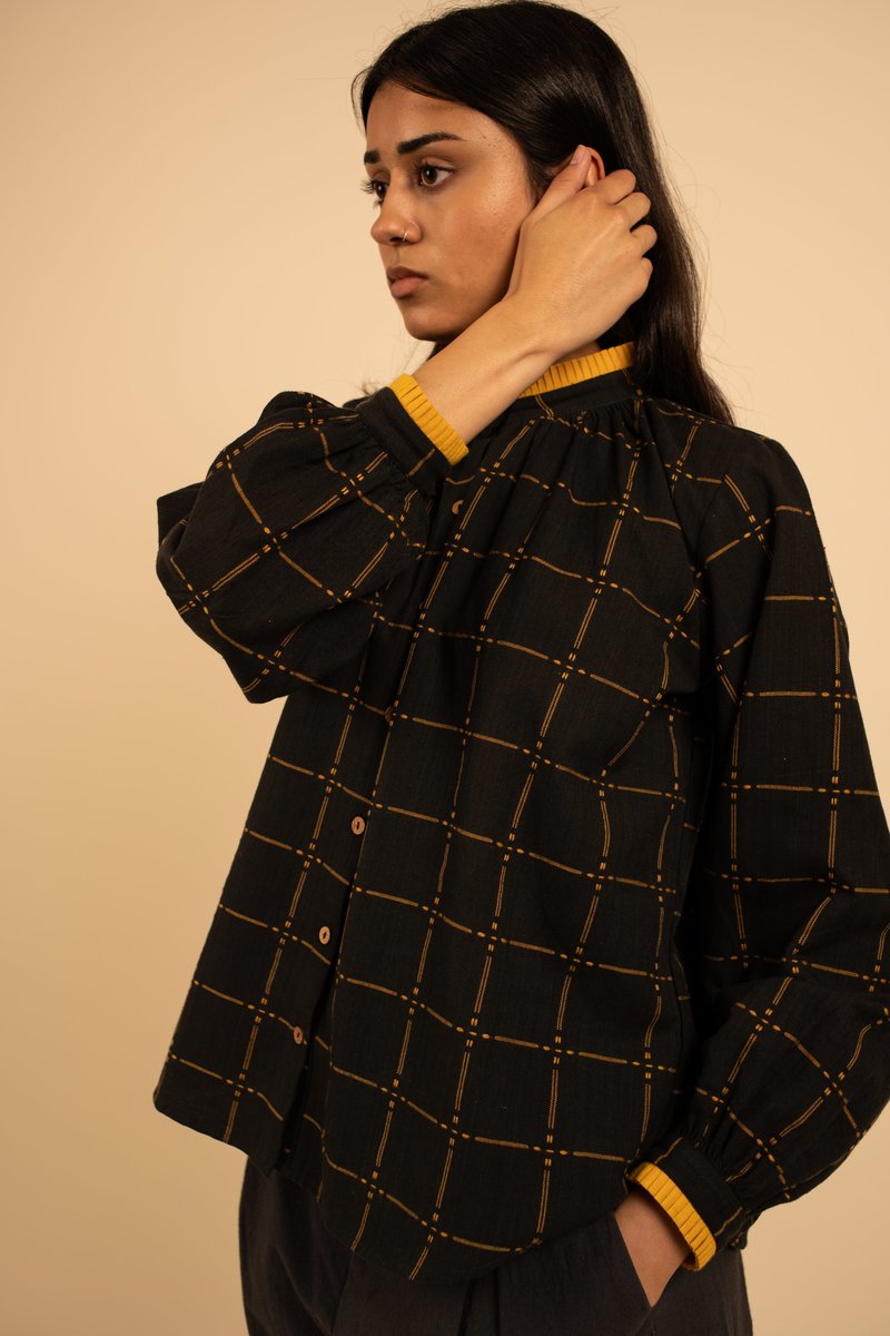 FOLD Check Ruffle Collar Shirt