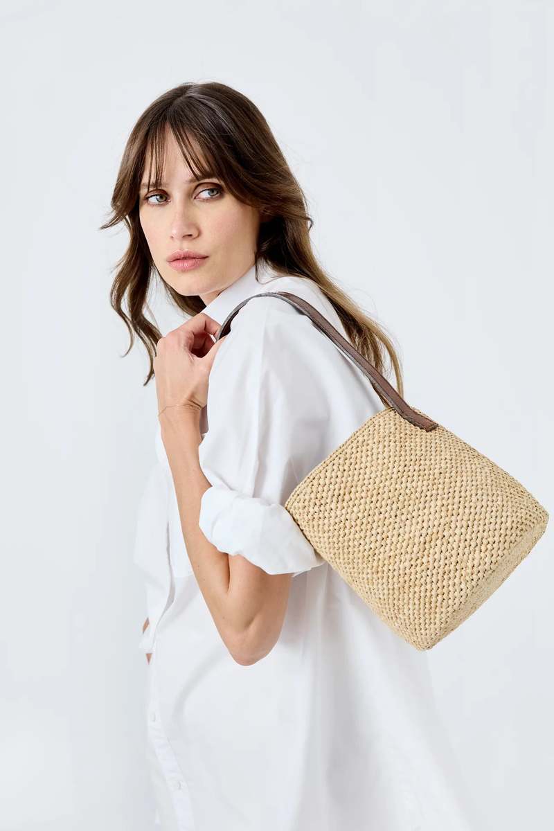 ハンドバッグ IBELIV 'Lova' handbag IBELIV - LOVA Black Bucket bag in RAFFIA - Caprice Clothing