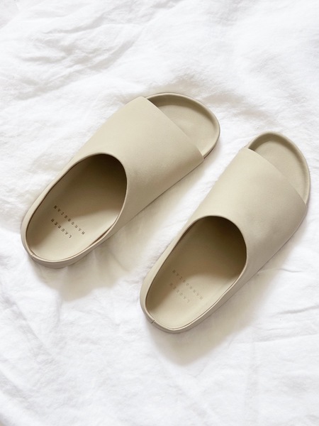 ■HEREU■ Dira Slide Custard WFP22DIRA003 Hereu Dira Interwoven Slide - Custard | Garmentory