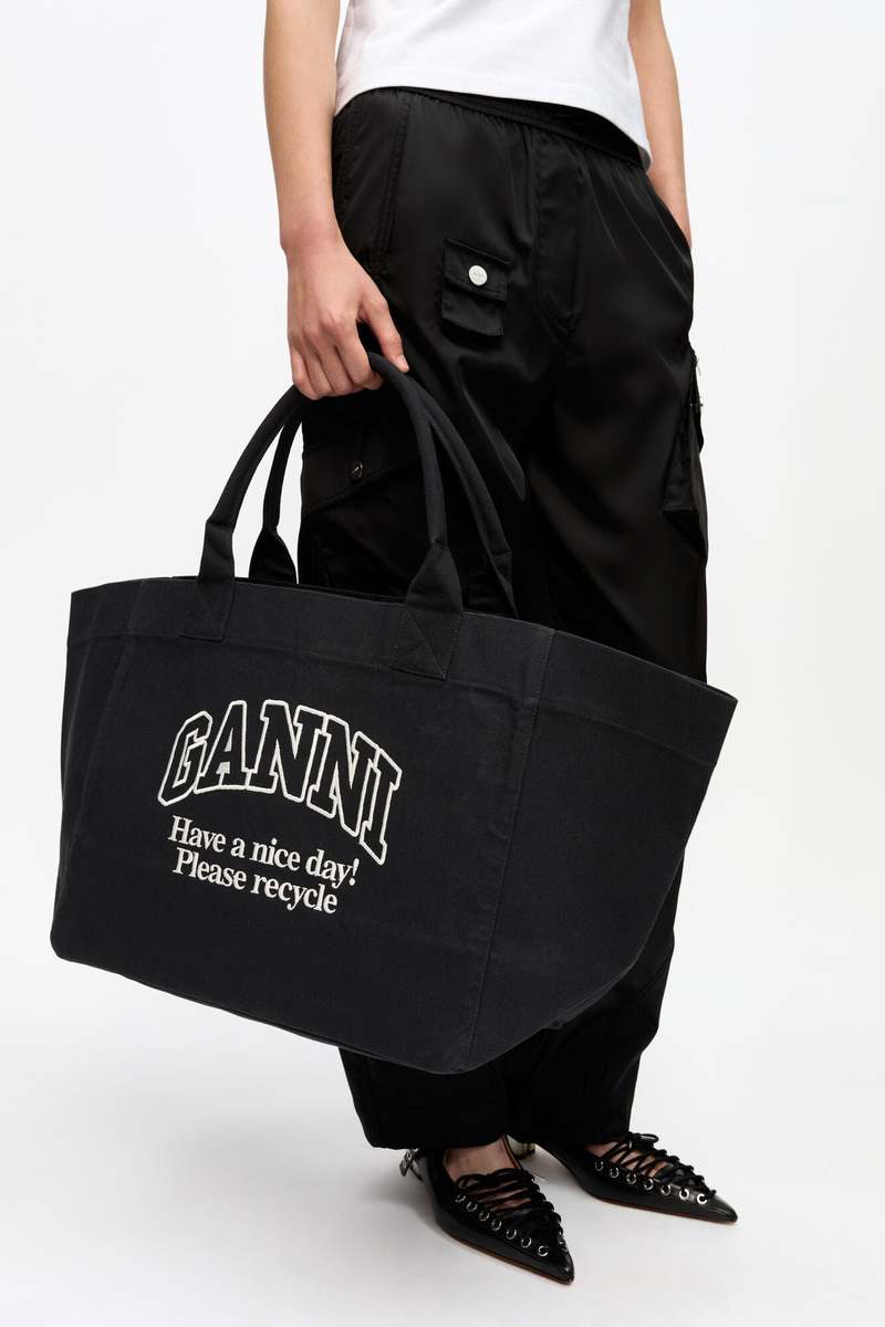 トートバッグ Xxl Logo Shopper Bag - Ganni - Cotton - Black Ganni Shopper XXL Contrasted Logo Tote Bag - Black | Garmentory