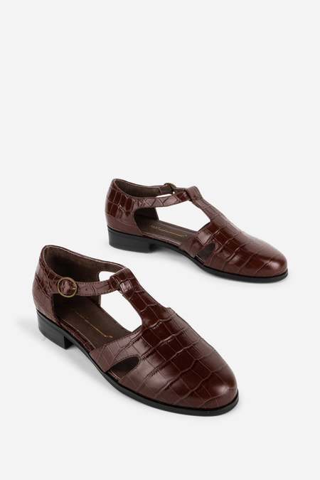 VIP【関税送料無料】希少 TOGA PULLA BURGUNDY LEATHER FLATS Future Present - TOGA PULLA | Burgundy Embossed Leather