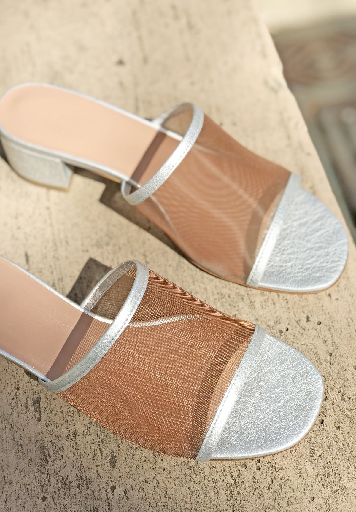 靴 MARYAM NASSIR ZADE SOPHIE MESH SLIDE Maryam Nassir Zadeh Sophie Slide in Penny – JUDITH