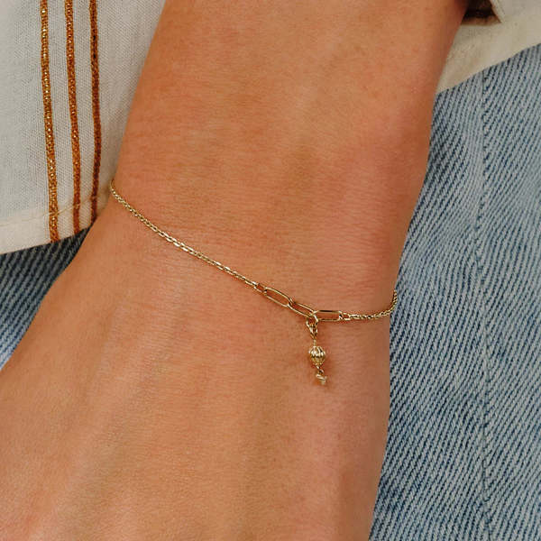 Metier Jewelry Eiffel Detail Dala Lantern Droplet Bracelet