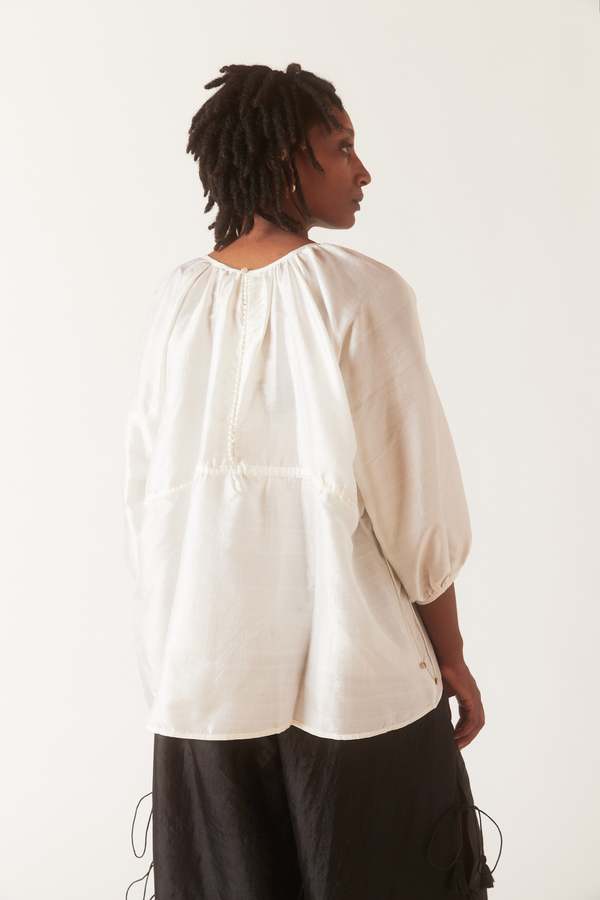 トップス BUNON Silk Back button blouse & gilet Bunon Back Button Blouse | Garmentory