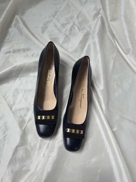 Salvatore Ferragamo 01E233758479 Heel/Pumps - Black | Garmentory