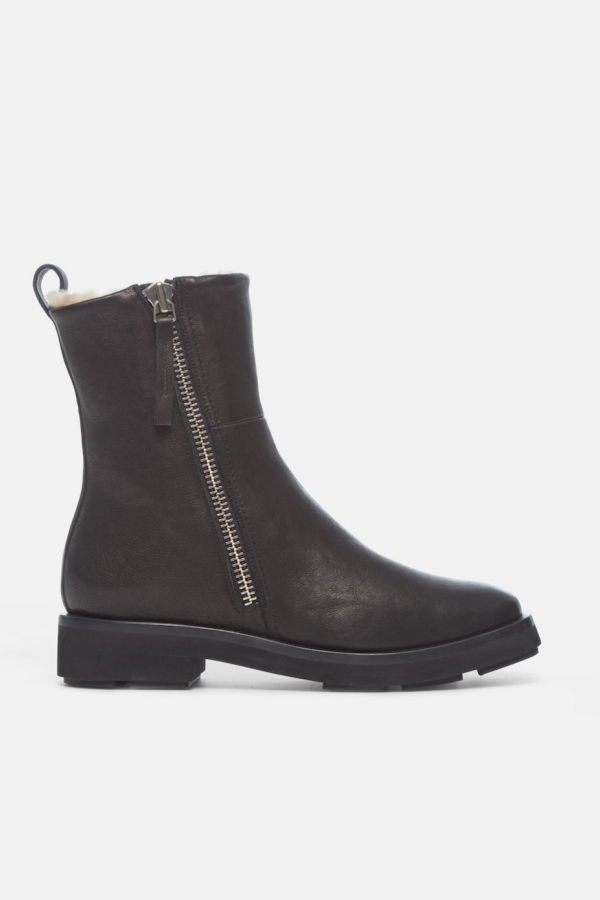 Coclico Lumin Shearling Boot - Black
