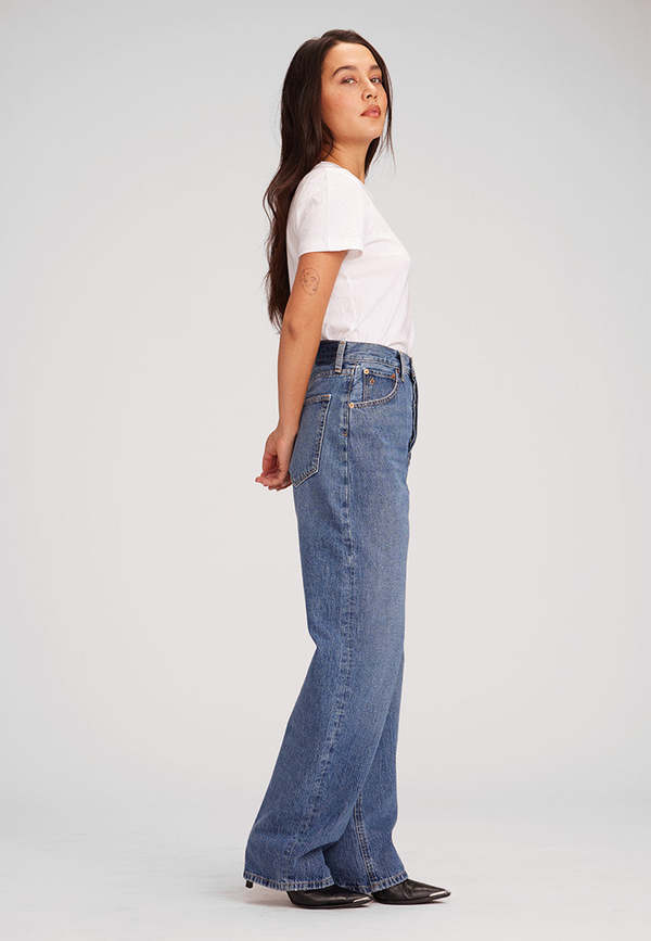 tica Jett High Rise Arched Leg Jeans tica Jett High Rise Arched Leg Jeans