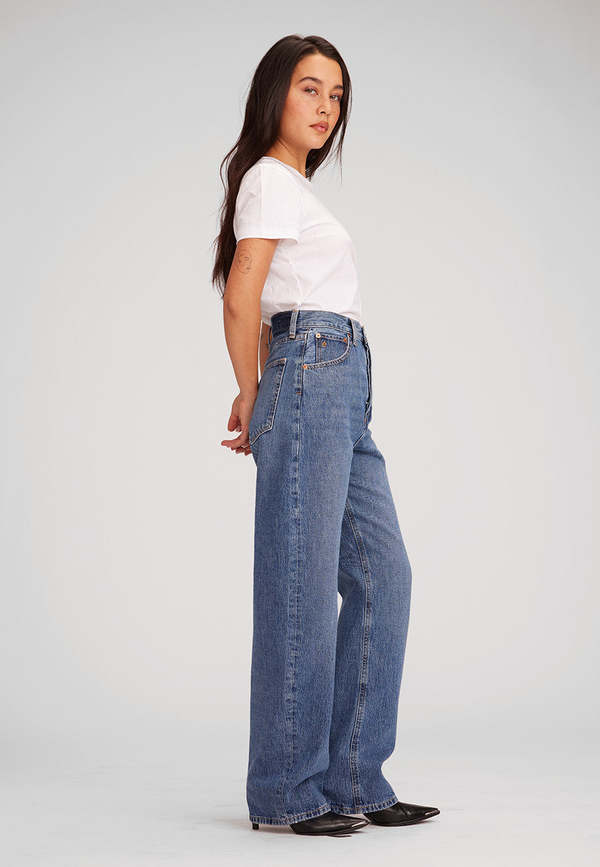 tica Jett High Rise Arched Leg Jeans tica Jett High Rise Arched Leg Jeans