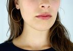 Hannah Naomi HAMMERED HOOP EARRINGS - Thumbnail 11