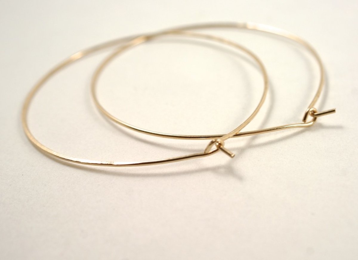Hannah Naomi HAMMERED HOOP EARRINGS - Image 8 of 12
