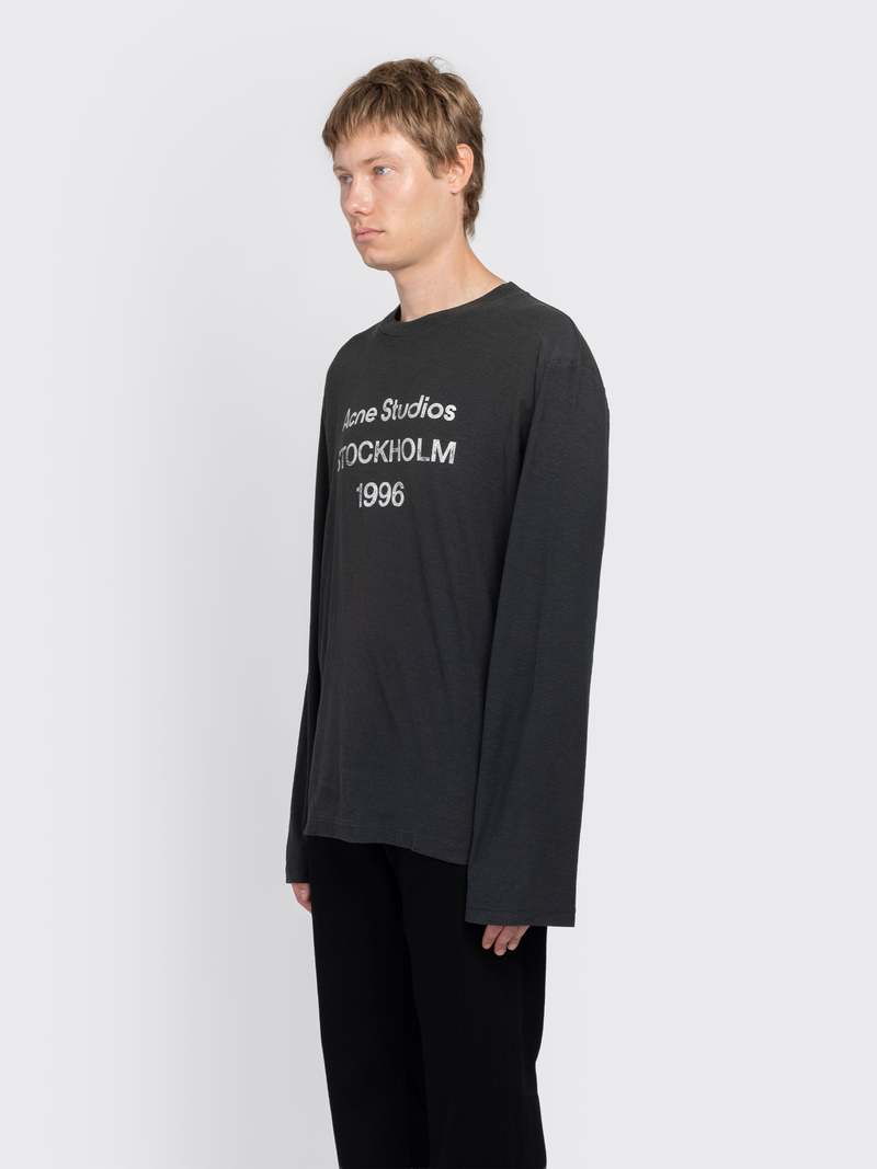 トップス Acne Studios Logo T-shirt L size Acne Studios - Logo T-shirt in Faded Black – Stoy