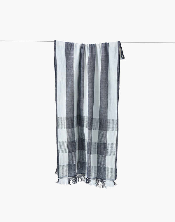 World of Crow The Monochrome Check Stole