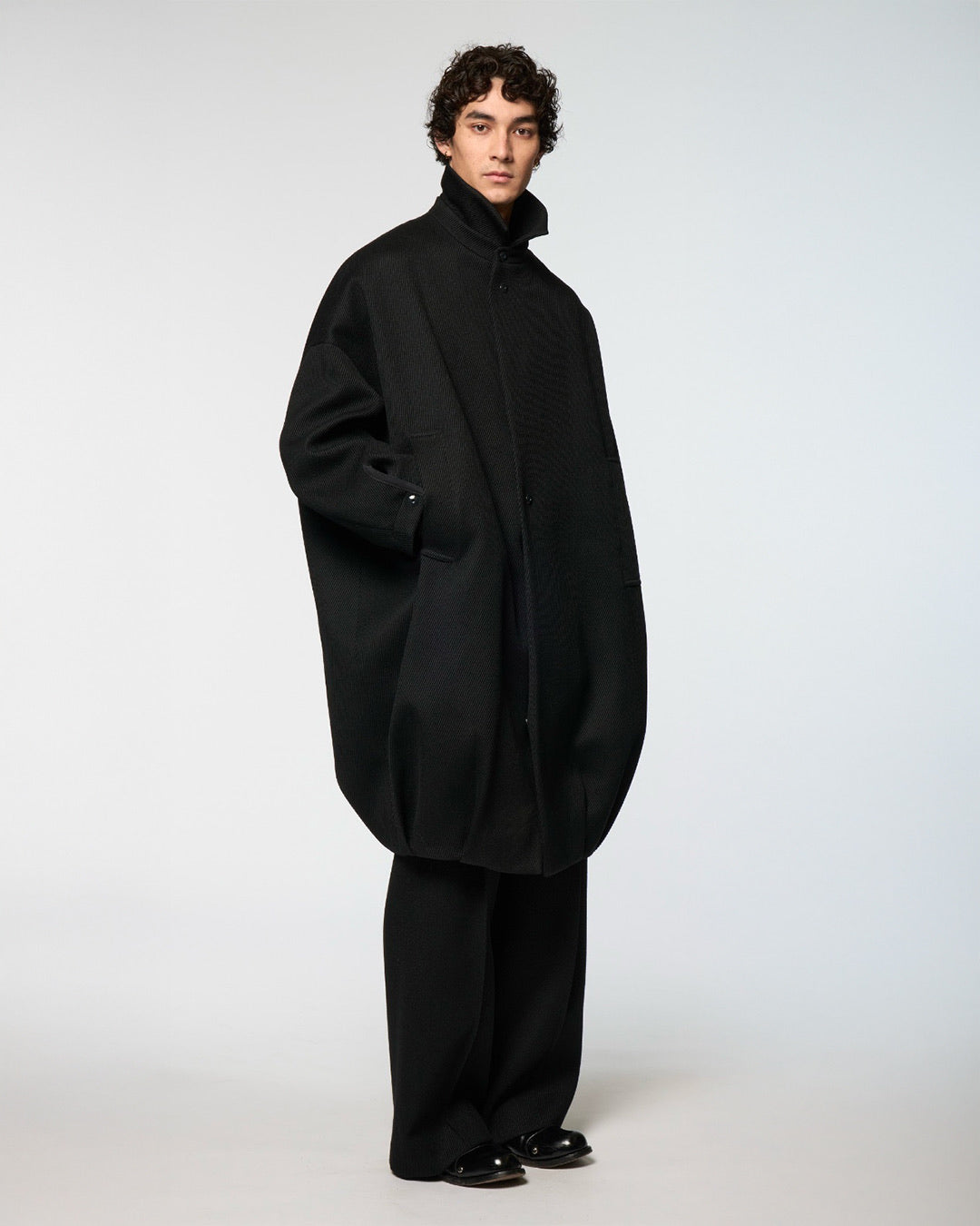 Omar Afridi BALOONED COCOON COAT （BLACK） Omar Afridi Balooned Cocoon Coat - Black | Garmentory