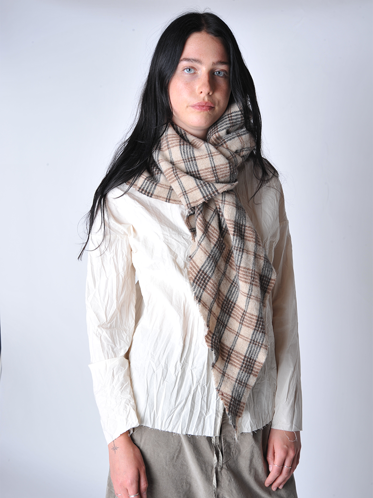 23AW美品★ALBUM DI FAMIGLIA TRIANGLE SCARF Album di Famiglia Tartan Triangle Scarf | Garmentory