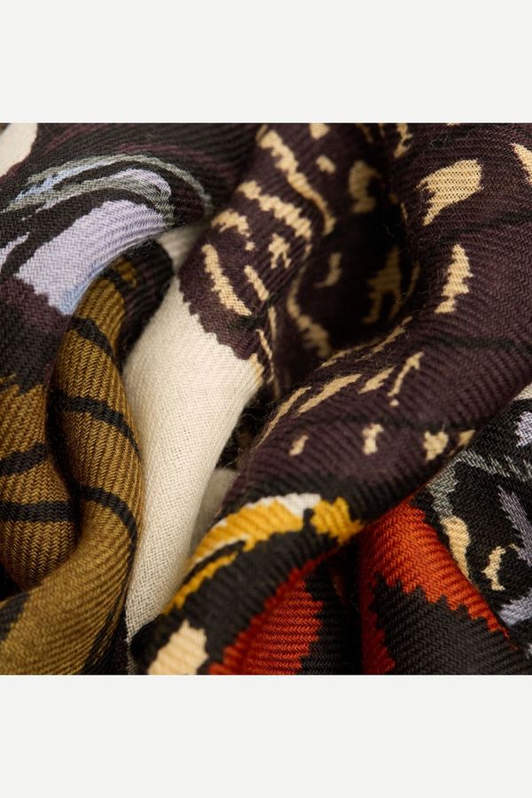 Inoui Editions 70 Papillons Scarf