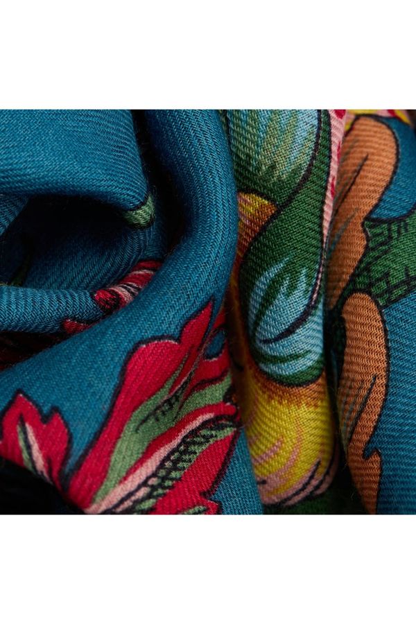 Inoui Editions 55 Rococo Scarf