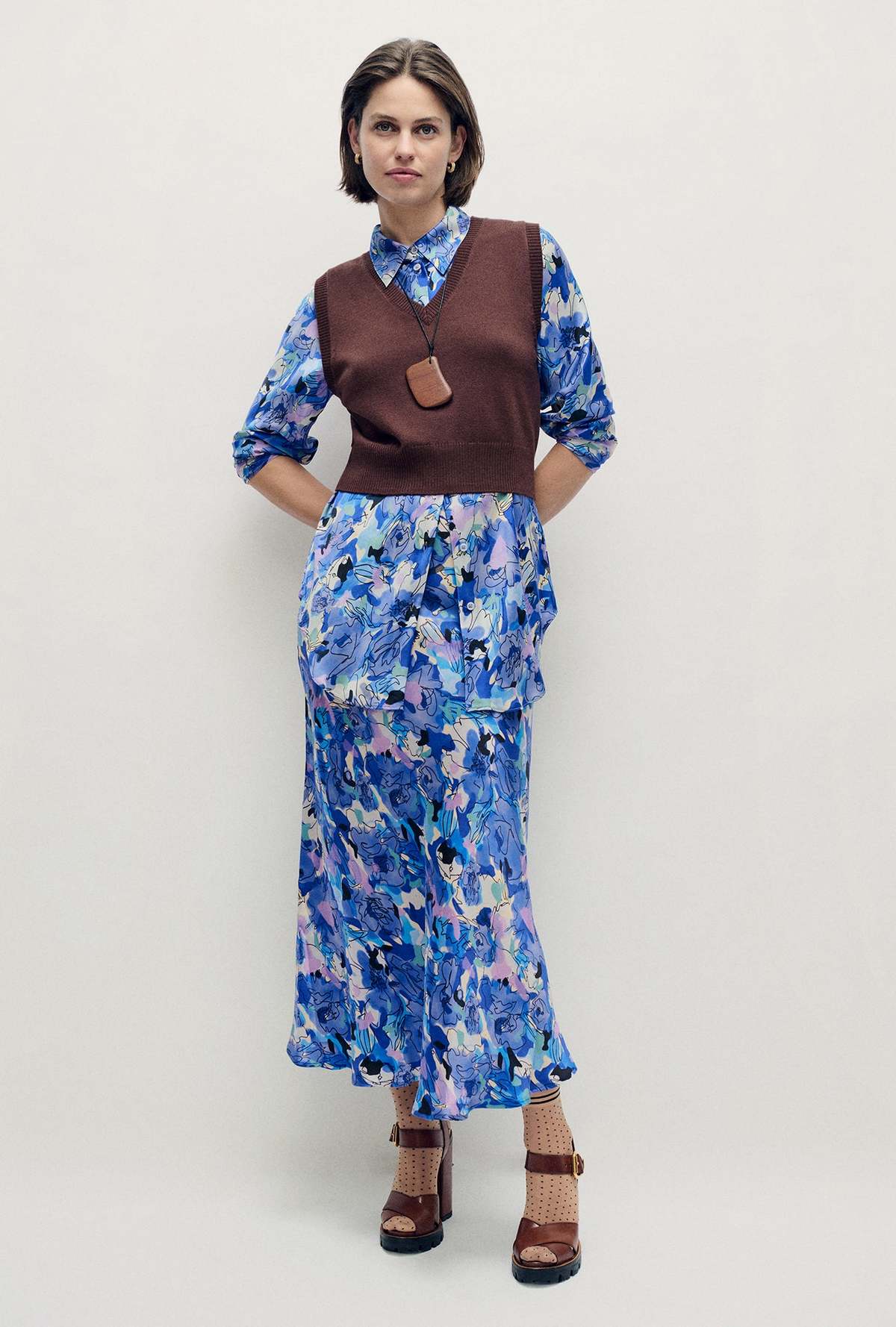 Silk Laundry Wool V-Neck Sweater Vest - Root - Image 2 of 2