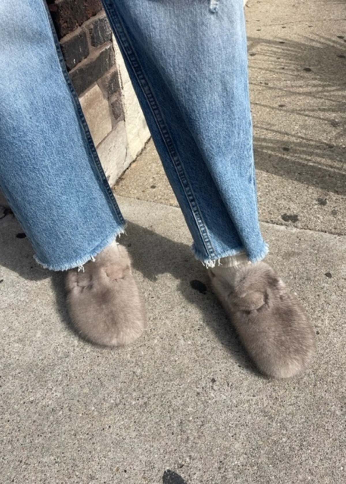 Linda Richards Mink Mule - Image 2 of 3