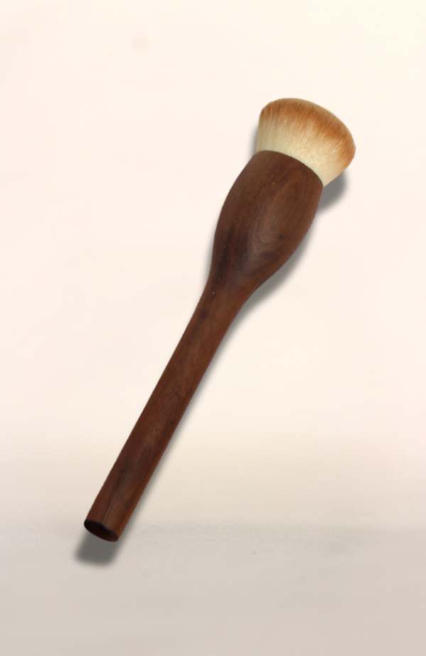 & Tread Well Dry Shampoo Brush