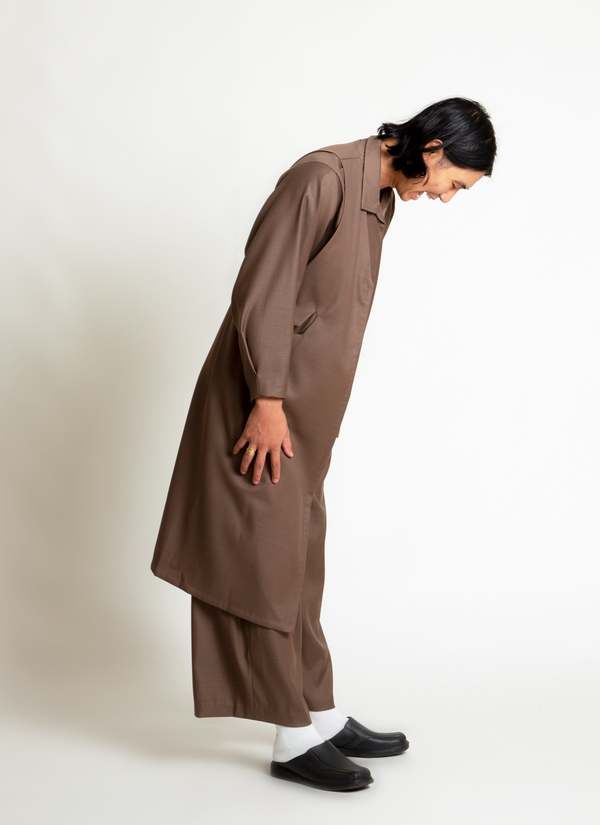 KAAREM Sarga V-Neck Long Vest Jacket