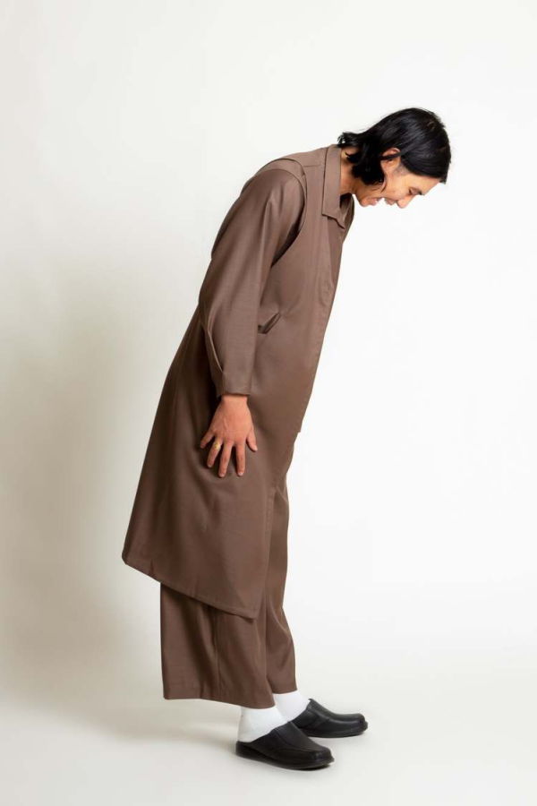 KAAREM Sarga V-Neck Long Vest Jacket