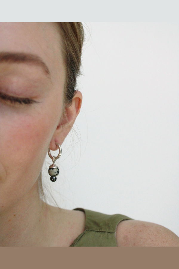 Tiro Tiro Gunta Earrings in Carnelian