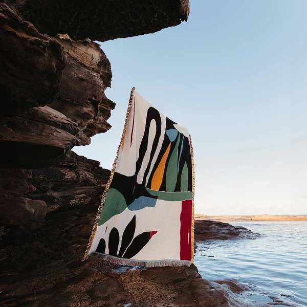 SLOWDOWN STUDIO Guarena Throw