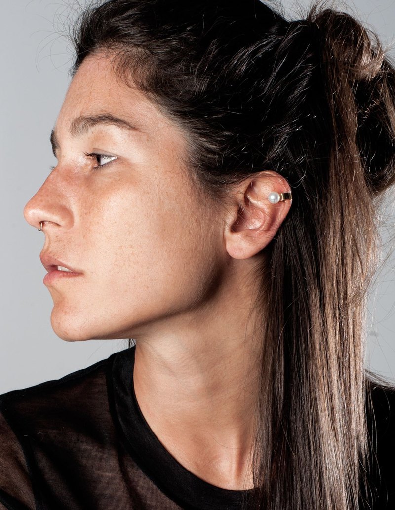 Saskia Diez Pearl Pop Earcuff - Gold,White | Garmentory