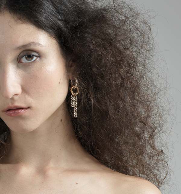 llayers Motion Chain Earring