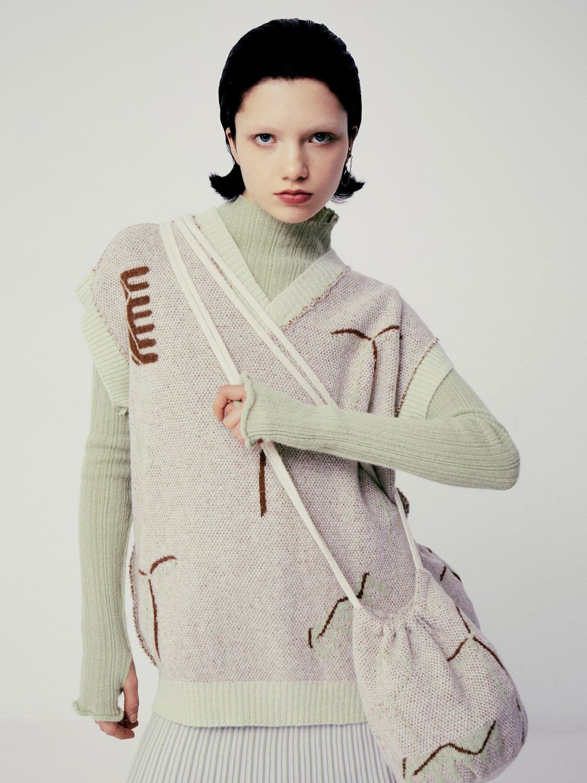 Rus Cle Vest - Chalk - Image 1 of 6