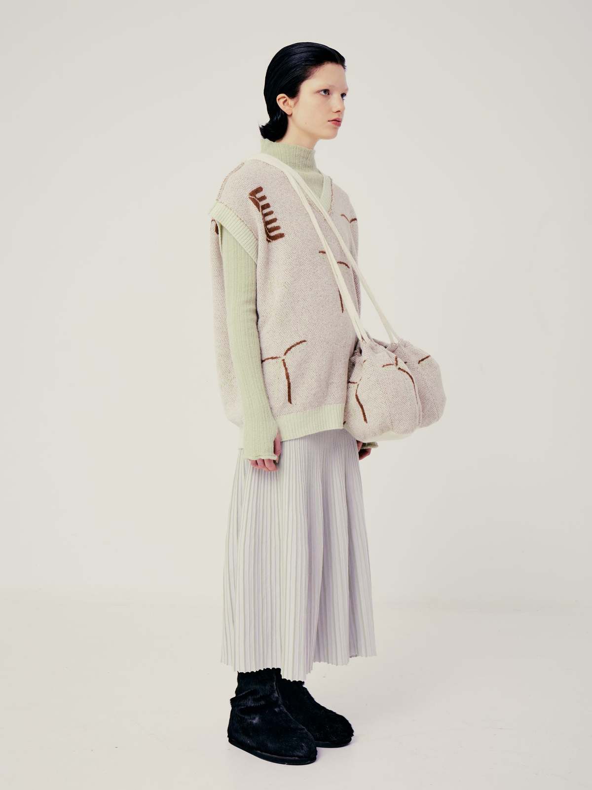 Rus Cle Vest - Chalk - Image 5 of 6