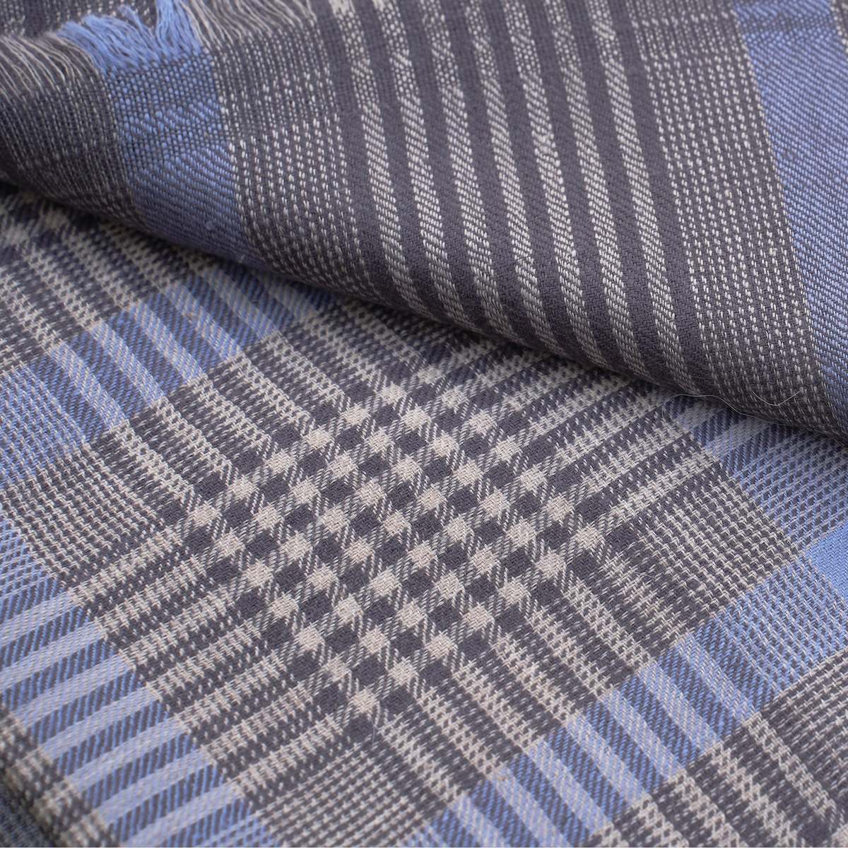 World of Crow Autumn Mist Pashmina Shawl - Image 4 of 4