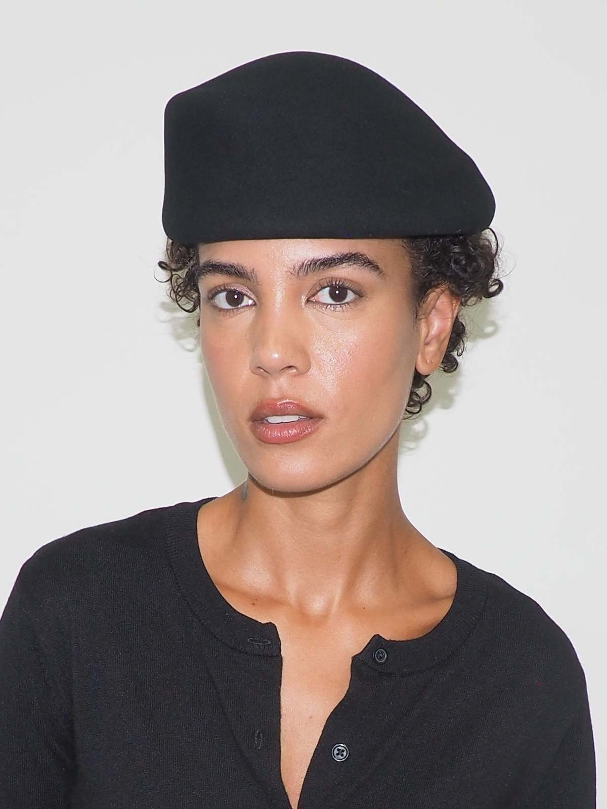 Clyde Sazy Beret - Black - Image 2 of 4