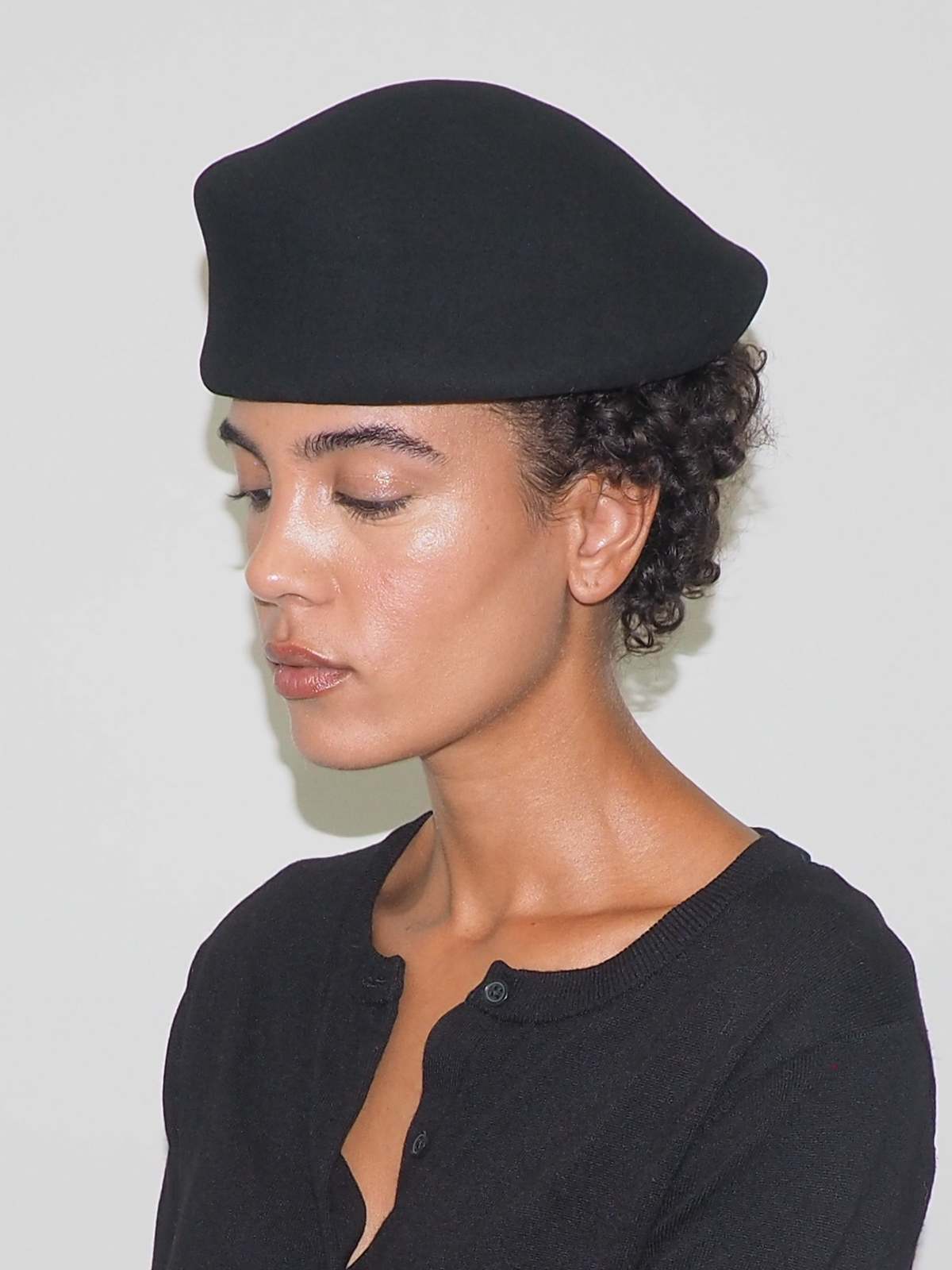Clyde Sazy Beret - Black - Image 4 of 4