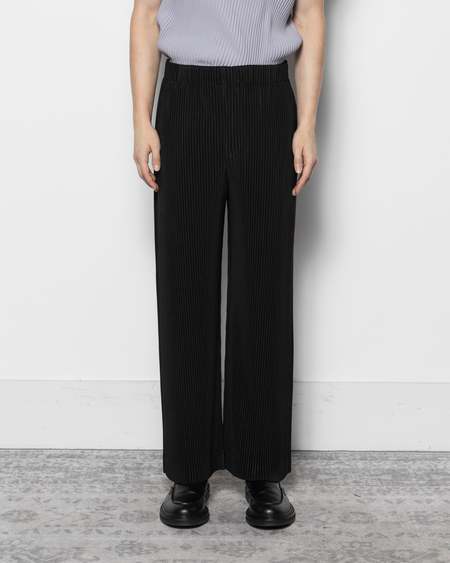 HOMME PLISSÉ ISSEY MIYAKE AERIAL Homme Plissé Issey Miyake Aerial Trousers Black | UJNG