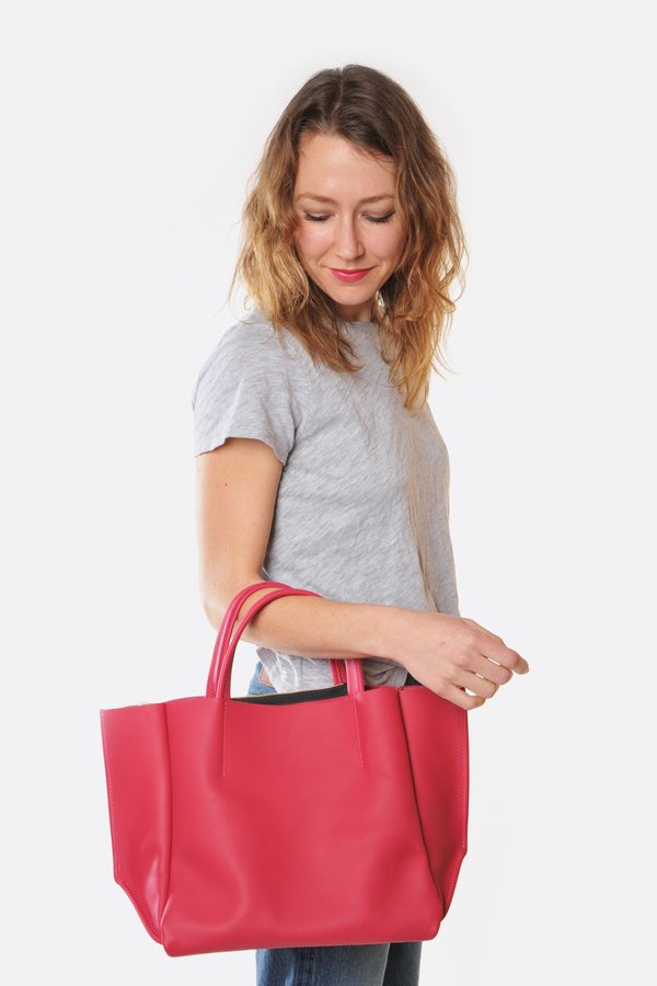 Ampersand as Apostrophe Bright Rose half tote Ampersand as Apostrophe Bright Rose half tote