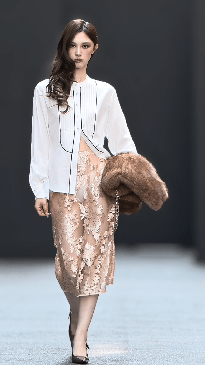 Lindsay Nicholas New York Lace Skirt