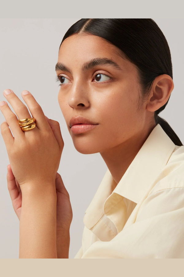 Jenny Bird Sees Ring