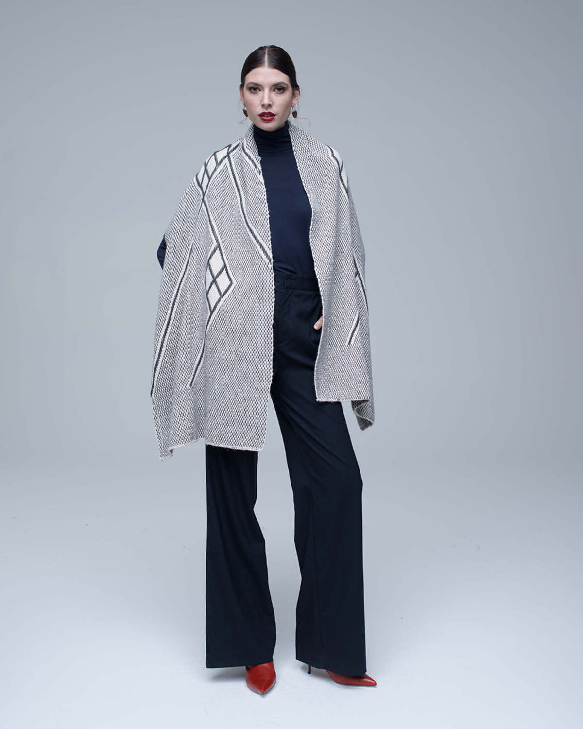 VOZ Che Shawl in Baby Alpaca - Image 5 of 7