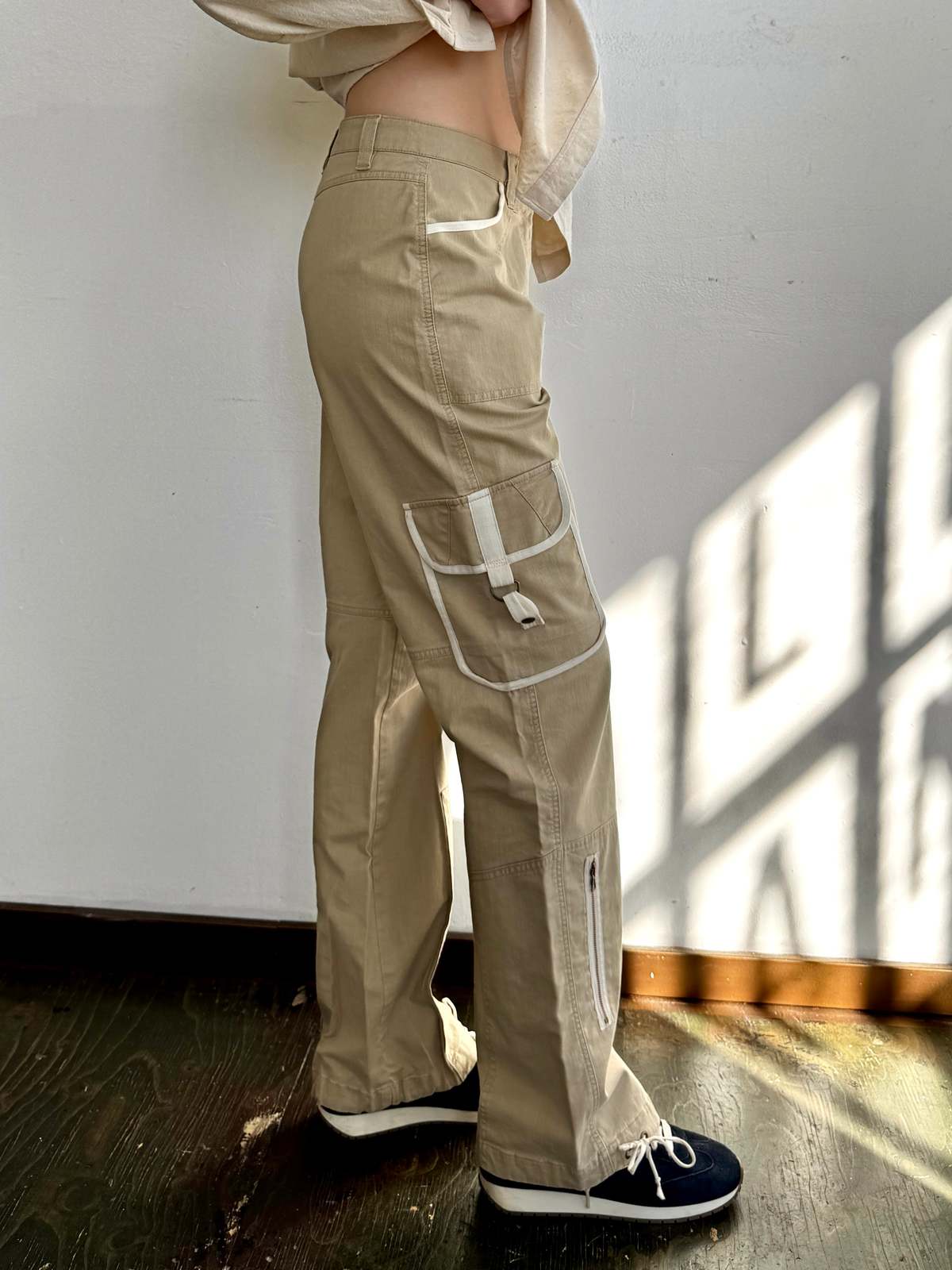 Vintage Khaki Wide Leg Cargo Pants - Image 3 of 4