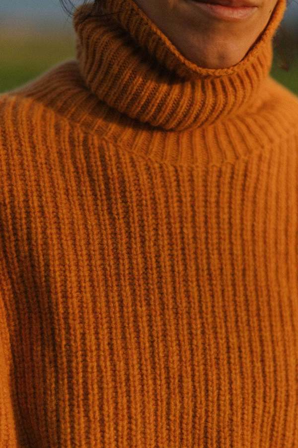 Baserange Mea Turtleneck
