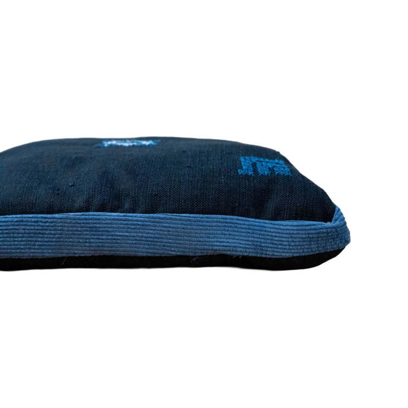 Darzah Feathers Pillow Cover