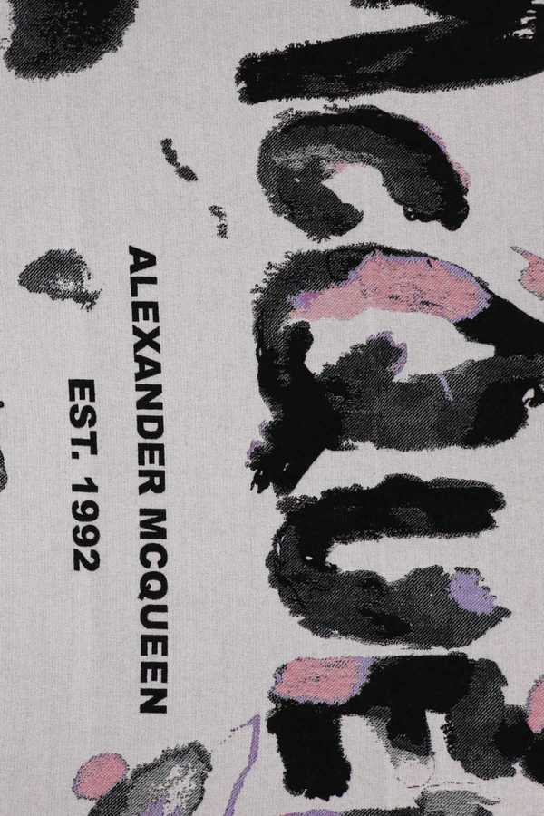 Alexander McQueen Embroidered Wool Blend Blanket - 9272