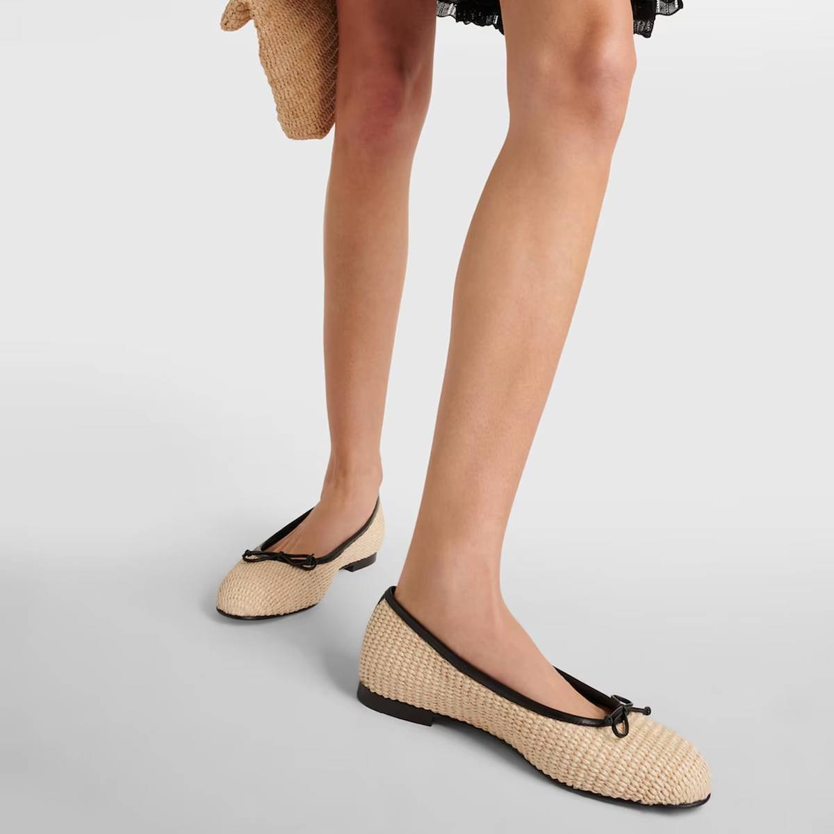 Manolo Blahnik Veralli 010 Ballerina Flats - Beige - Image 5 of 5