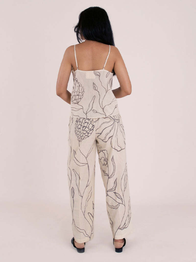 IKKIVI Full Bloom Top - Off-White